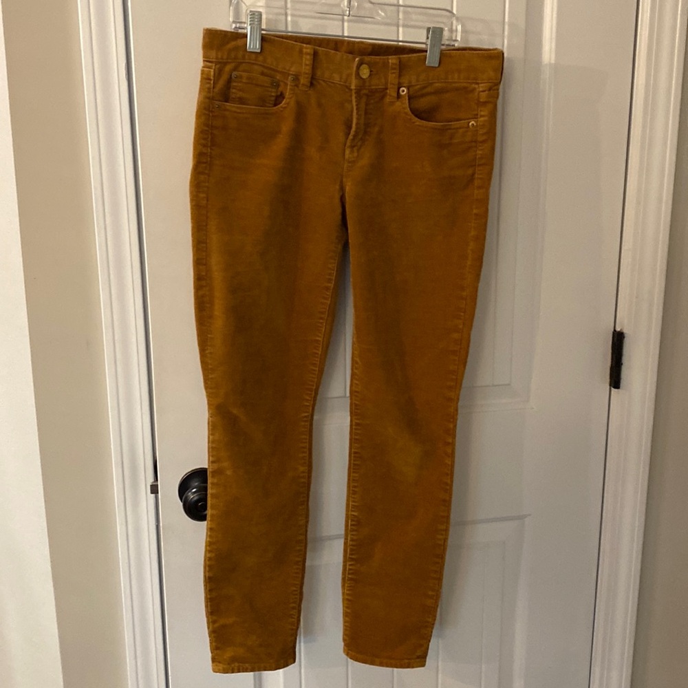 J. Crew Corduroy Pants. Nutmeg color. Size 26 but fits like a 25.